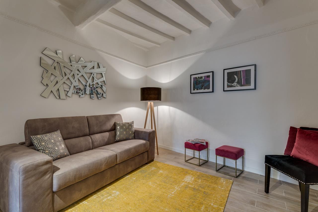 - Chiara Stylish * Florenz